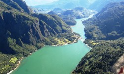Opositores a hidroeléctrica en Puelo acudirán al Tribunal Ambiental