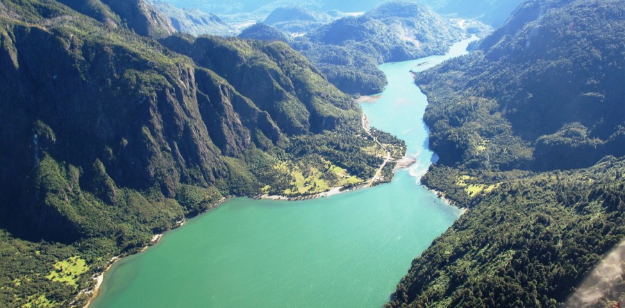 Opositores a hidroeléctrica en Puelo acudirán al Tribunal Ambiental